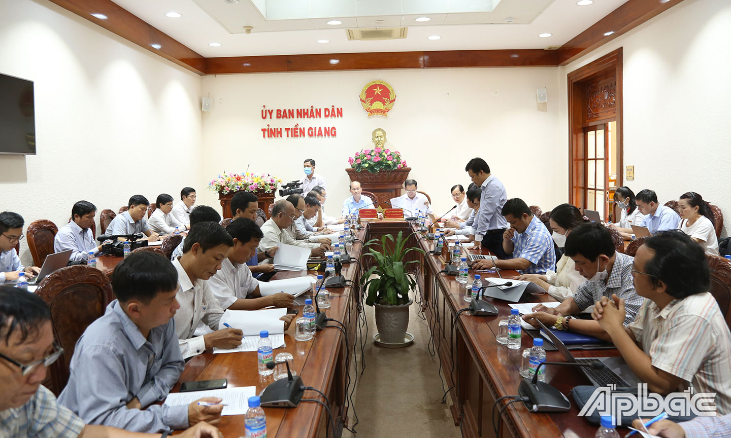 UBND tỉnh Tiền Giang tổ chức Họp báo thông tin về tình hình thu phí sử dụng dịch vụ đường bộ BOT Cai Lậy chiều 5-10.