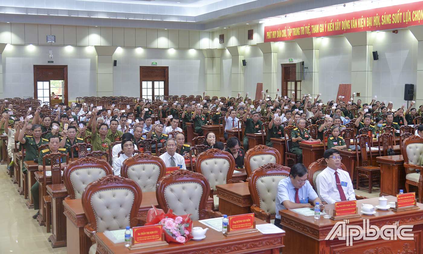 Đại hội biểu quyết thông qua dự thảo Nghị quyết nhiệm kỳ 2022 - 2027.