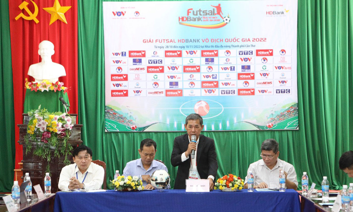 Quang cảnh buổi họp báo Giải Futsal HDBank Vô địch Quốc gia năm 2022.
