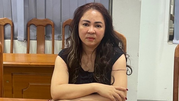 Bị can Nguyễn Phương Hằng tiếp tục bị tạm giam.