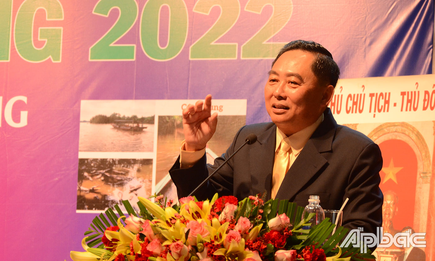 Ông Nguyễn Văn Ửng phát biểu tại hội nghị.