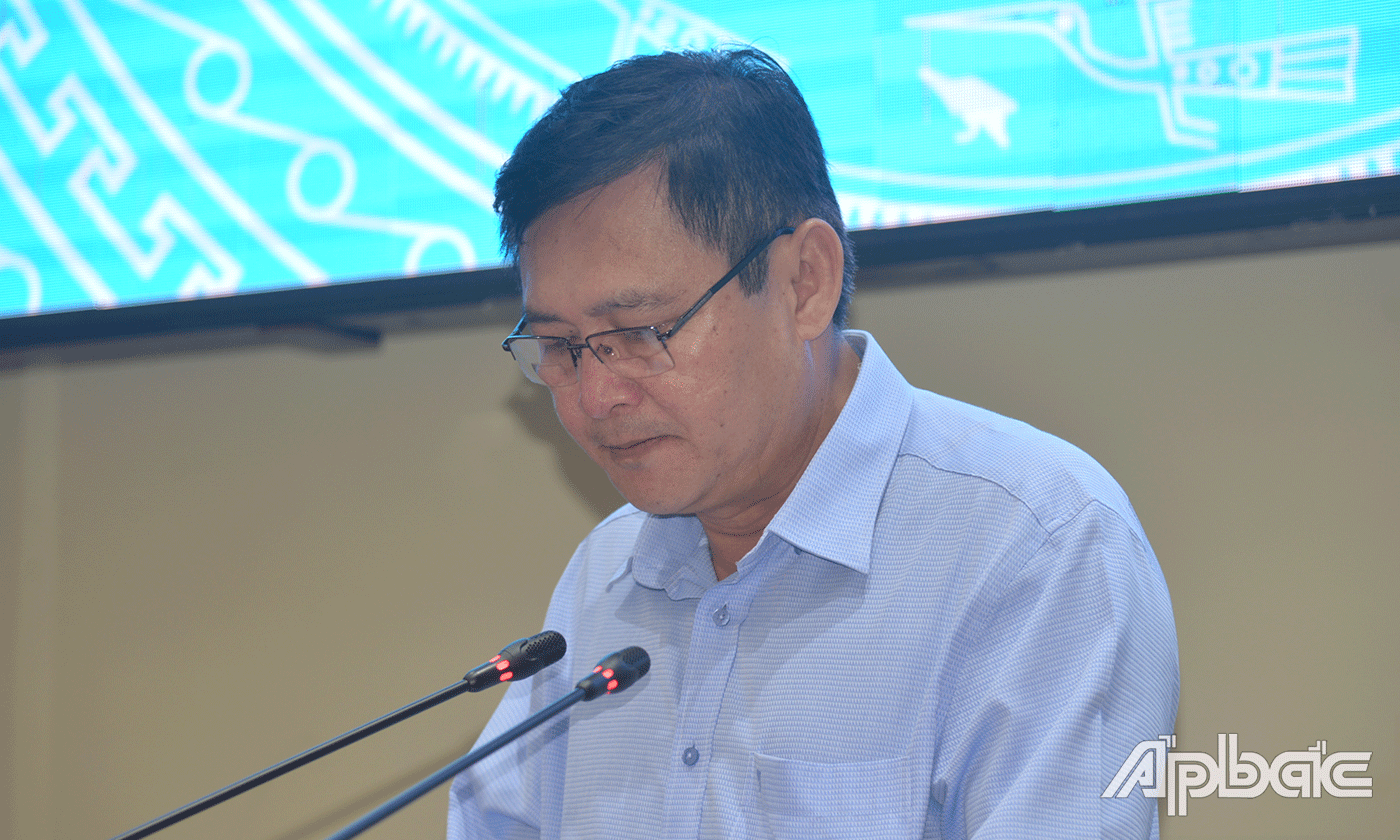 Đồng chí Đỗ Tấn Hùng, Ủy viên Ban Thường vụ Tỉnh ủy, Trưởng Ban Dân vận Tỉnh ủy phát biểu chào mừng hội nghị.