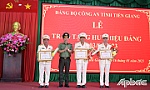 Công an tỉnh Tiền Giang: Trao Huy hiệu 30 năm tuổi Đảng cho 3 đồng chí