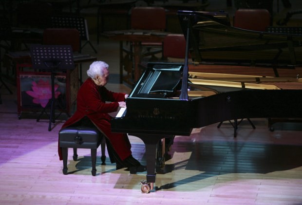 Piano teacher, artist Thai Thi Lien passes away at age of 106