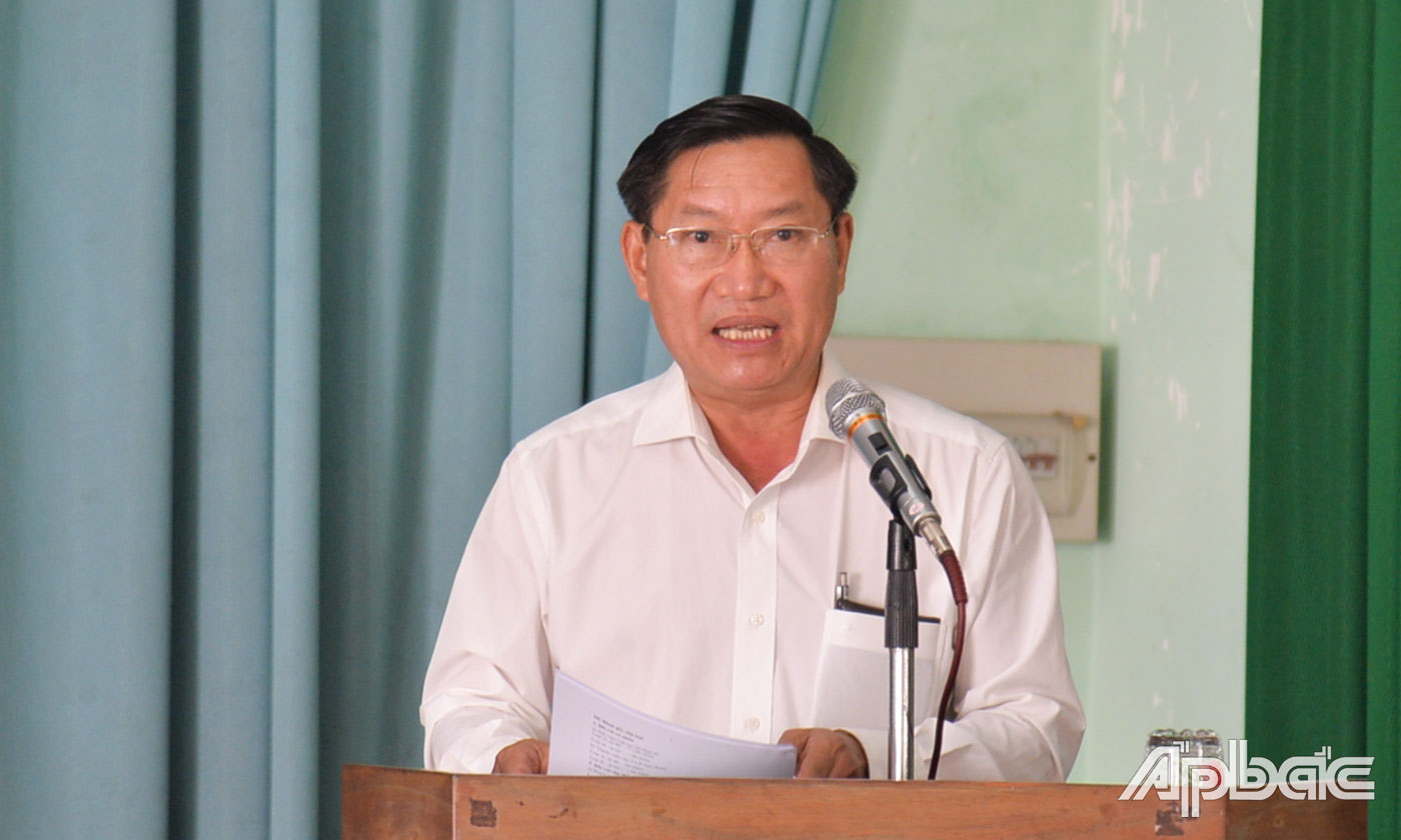 Chủ nhiệm Câu lạc bộ Hưu trí tỉnh Tiền Giang Trần Thanh Liêm báo cáo hoạt động năm.
