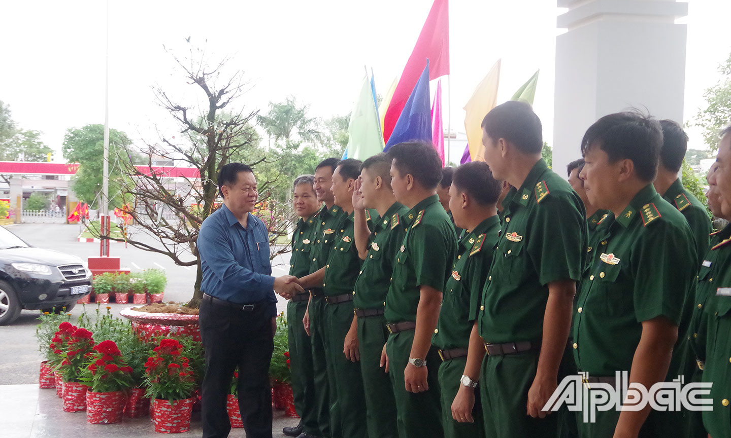 Đồng chí Thượng tướng Nguyễn Trọng Nghĩa, Bí thư Trung ương Đảng, Trưởng Ban Tuyên giáo Trung ương đến thăm và chúc tết cán bộ, chiến sĩ Bộ đội Biên phòng Tiền Giang
