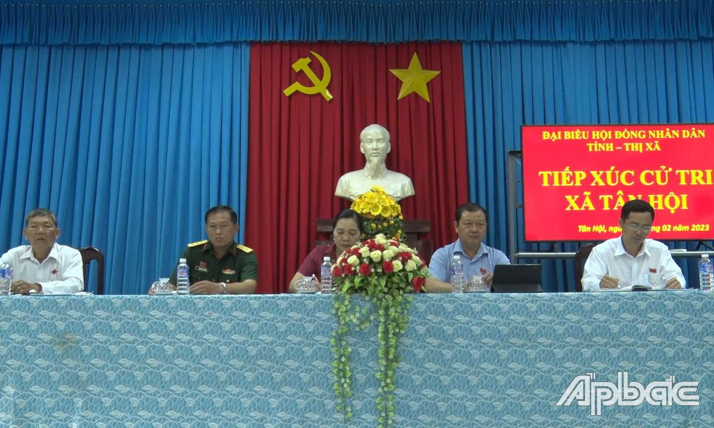 Tổ đại biểu HĐND tỉnh do ông Phan Phùng Phú cùng Tổ Đại biểu HĐND TX. Cai Lậy đã có buổi tiếp xúc với gần 80 cử tri xã Tân Hội.
