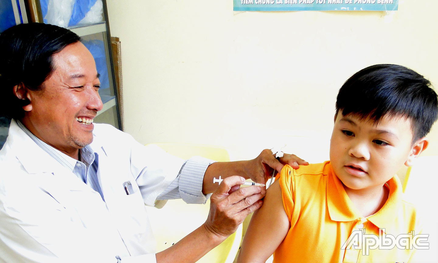 Hãy đưa trẻ đến các cơ sở tiêm vắc xin đầy đủ để phòng bệnh thủy đậu.