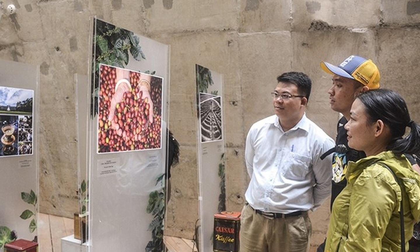 ABO/NDO- Two exhibitions on coffee opened at the World Coffee Museum in Buon Ma Thuot City, Dak Lak Province, on March 9.