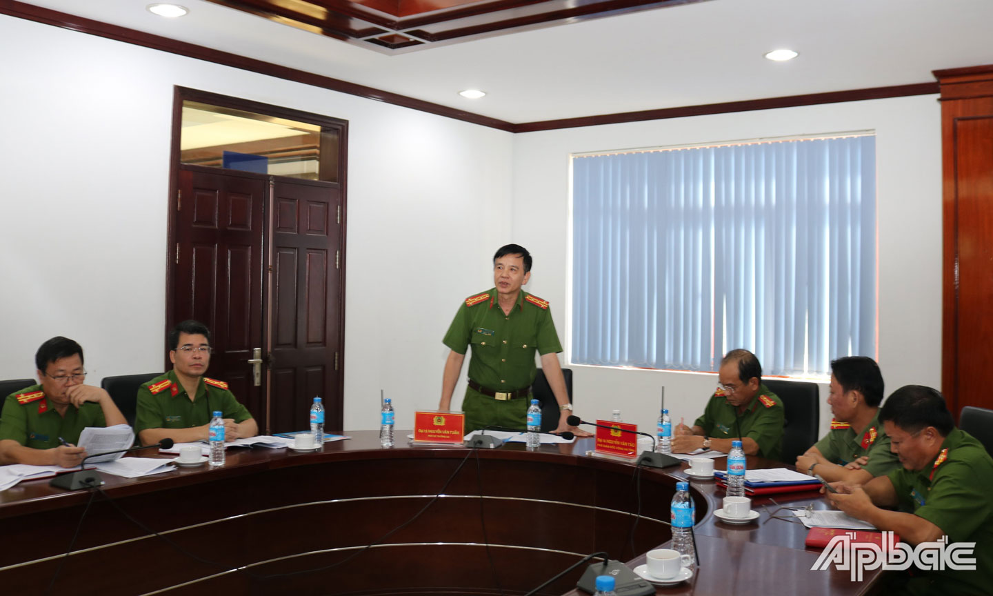 Đại tá Nguyễn Văn Tuấn, Phó Cục trưởng Cục Cảnh sát quản lý trại giam, cơ sở giáo dục bắt buộc, trường giáo dưỡng (Bộ Công an) phát biểu tại buổi khảo sát. 