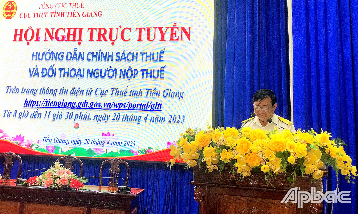 Phó Cục trưởng Cục Thuế tỉnh Tiền Giang Nguyễn Quốc Sơn phát biểu tại hội nghị.