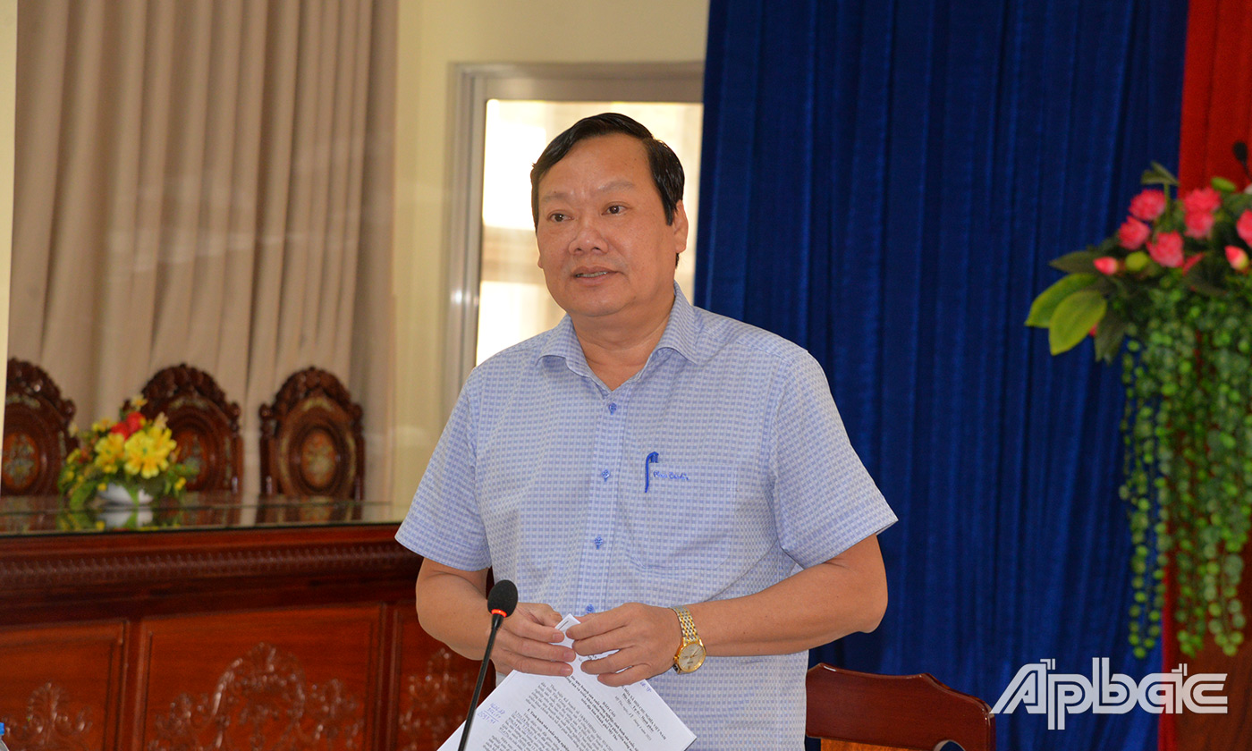 Phó Chủ tịch HĐND tỉnh Nguyễn Hữu Lợi phát biểu tại buổi làm việc