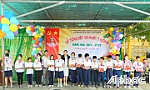 Câu lạc bộ Doanh nhân Tiền Giang tại TP. Hồ Chí Minh trao 200 phần quà cho học sinh