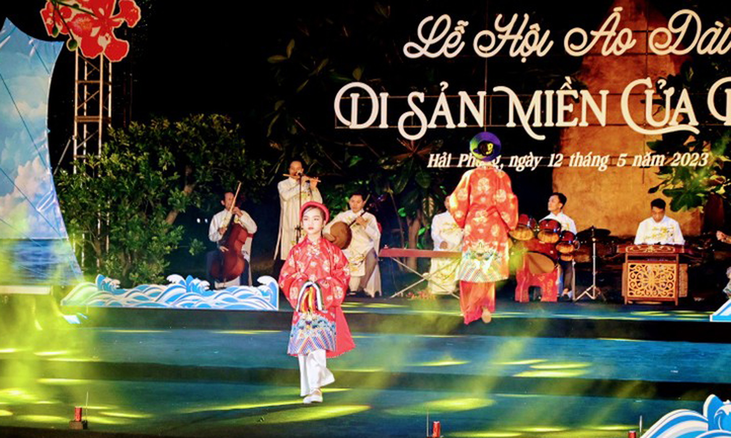 An ao dai performance at the event.