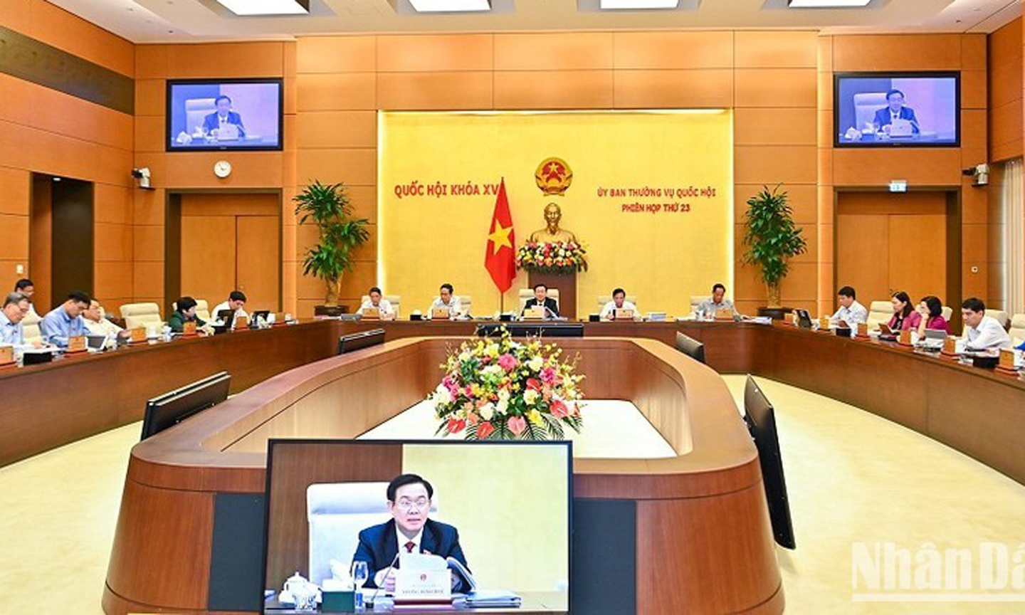 ABO/NDO- The National Assembly (NA) Standing Committee scrutinised a draft resolution on piloting some typical mechanisms and policies for development in Ho Chi Minh City, as part of its 23rd session in Hanoi on May 12.