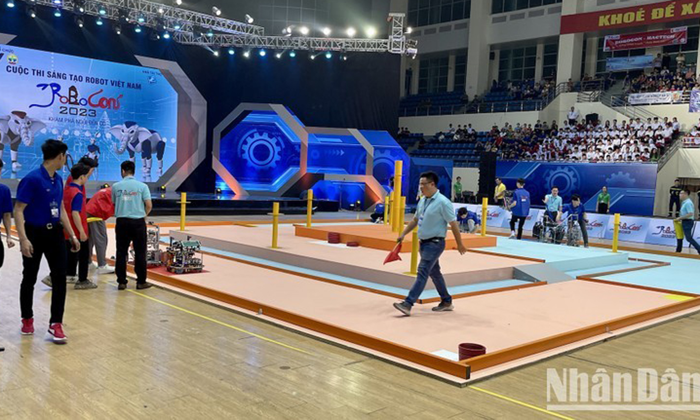 ABO/NDO- The 2023 Vietnam Robot Contest (Robocon) opened in Nam Dinh Province on May 25, marking the first time it has been held after three years of suspension due to the COVID-19 pandemic.