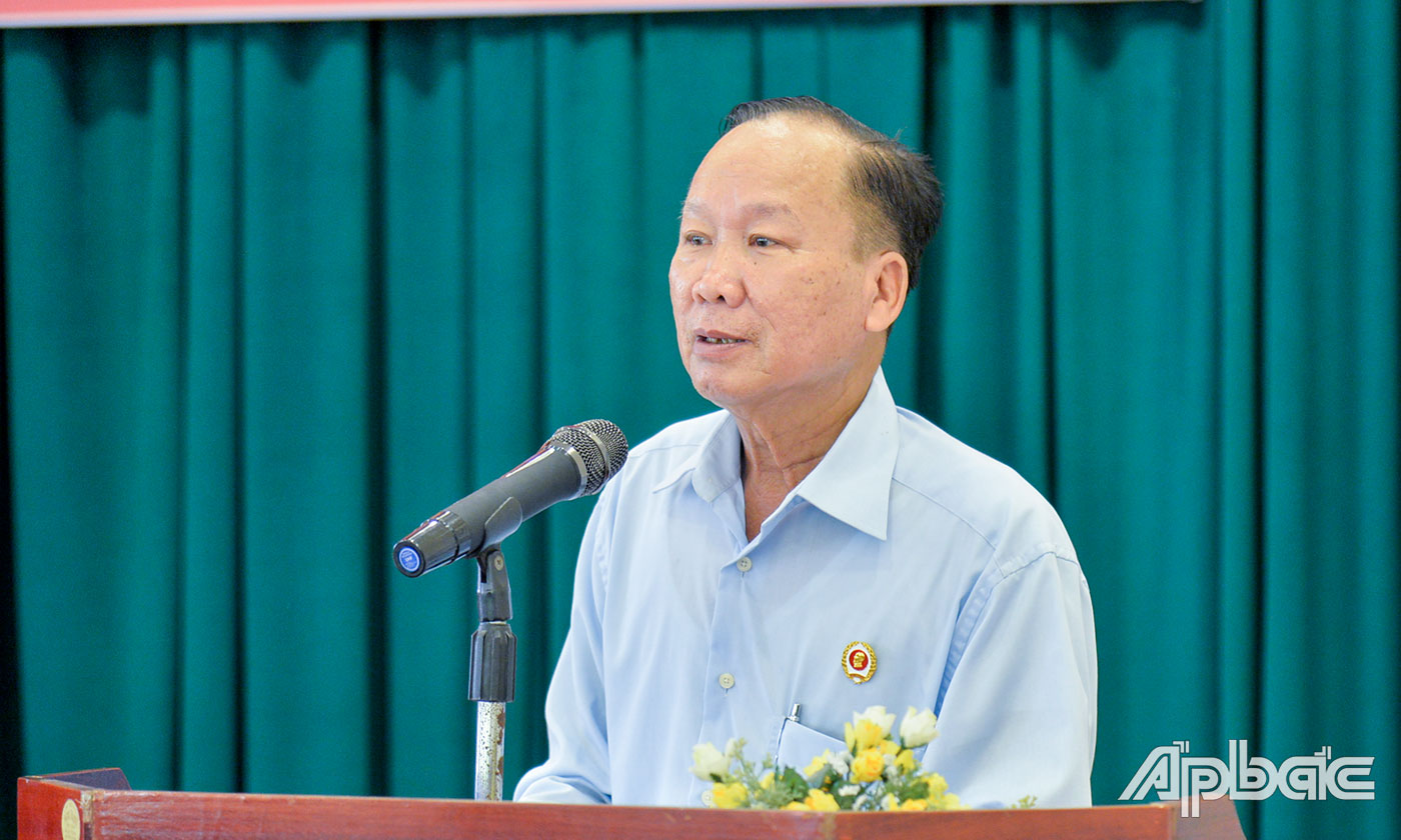 Thiếu tướng Lê Công Trường, Chủ tịch Hội Cựu chiến binh tỉnh Bến Tre, Cụm trưởng Cụm thi đua 11 phát biểu tại hội nghị.