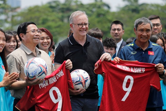 Thủ tướng Phạm Minh Chính chúc đội tuyển nữ Việt Nam thi đấu tốt tại VCK World Cup nữ 2023, đồng thời chúc đội chủ nhà Australia vô địch Giải đấu này.