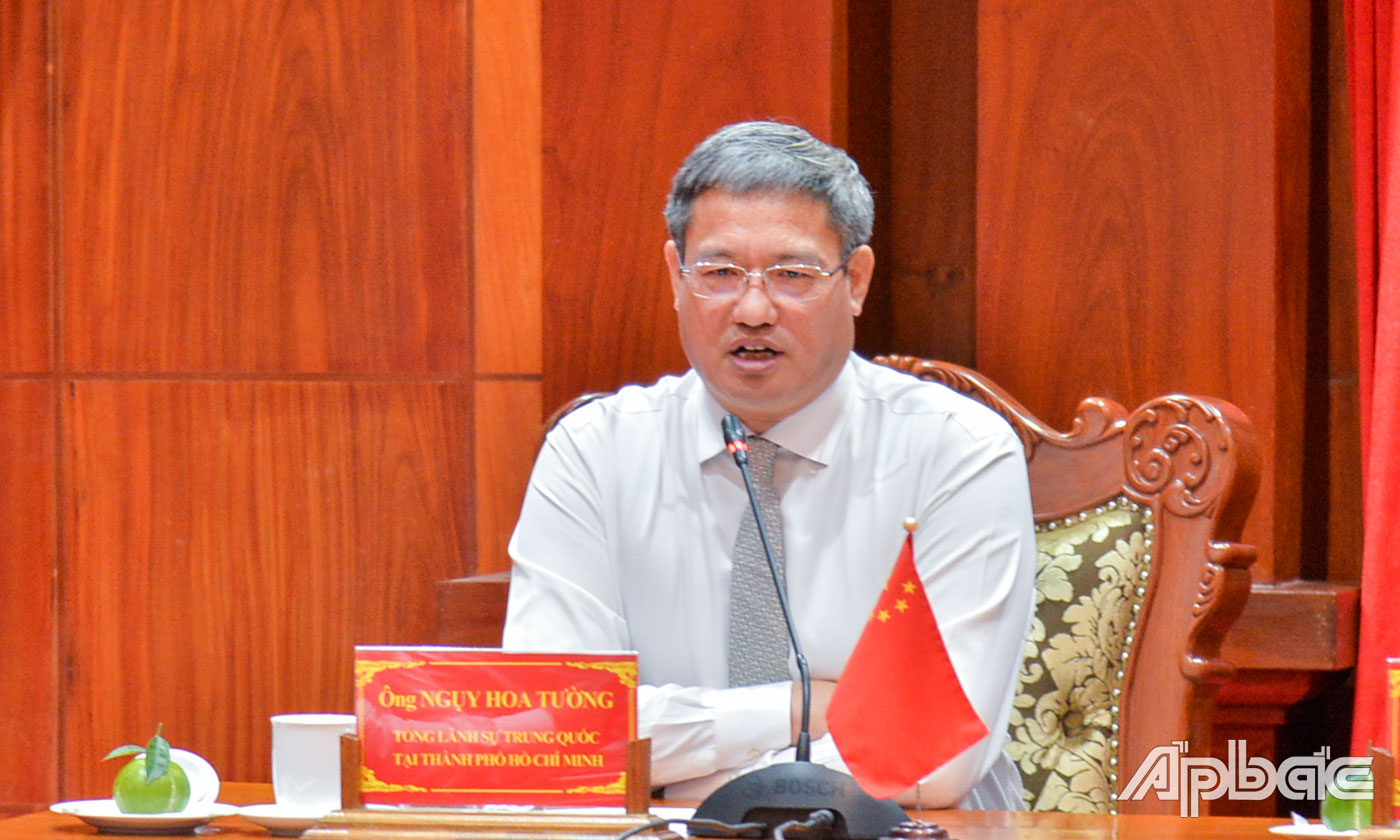 Ông Ngụy Hoa Tường, Tổng Lãnh sự Trung Quốc tại TP. Hồ Chí Minh phát biểu tại buổi tiếp chào xã giao.