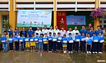 Eximbank Tiền Giang tặng 75 phần quà cho học sinh nghèo hiếu học