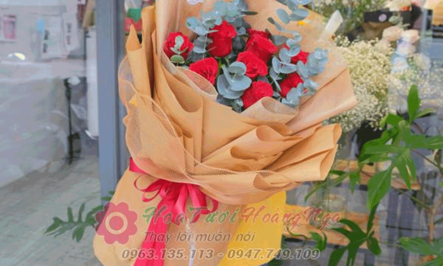 Hoa tươi Hoàng Nga - nơi cung cấp bó hoa hồng uy tín khu vực TP. Hồ Chí Minh