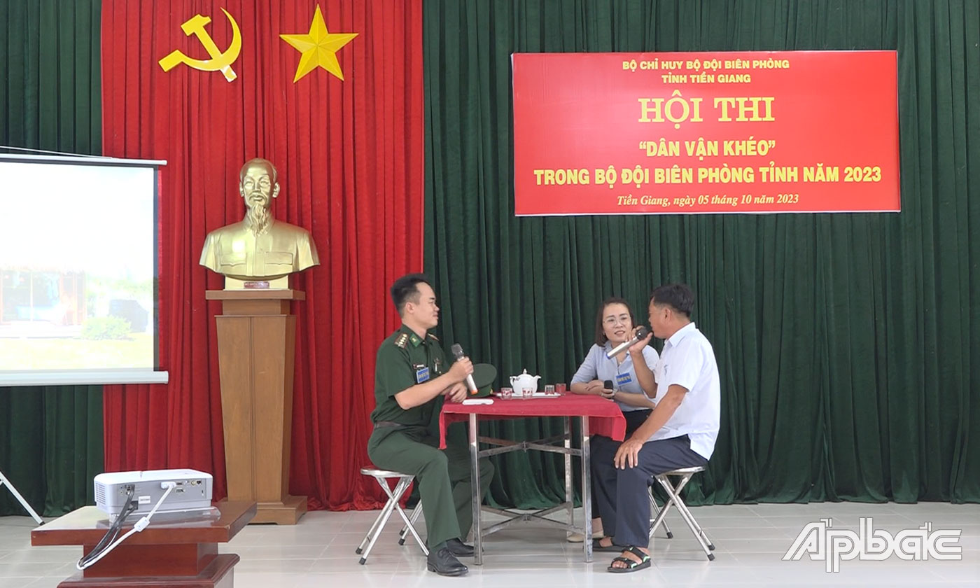 Phần thi giới thiệu, tuyên truyền mô hình hoạt động hiệu quả trong công tác vận động quần chúng của đơn vị của Đồn Biên phòng Tân Thành. 
