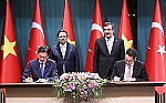 Thủ tướng Chính phủ Phạm Minh Chính và Phó Tổng thống Thổ Nhĩ Kỳ Cevdet Yilmaz chủ trì họp báo chung