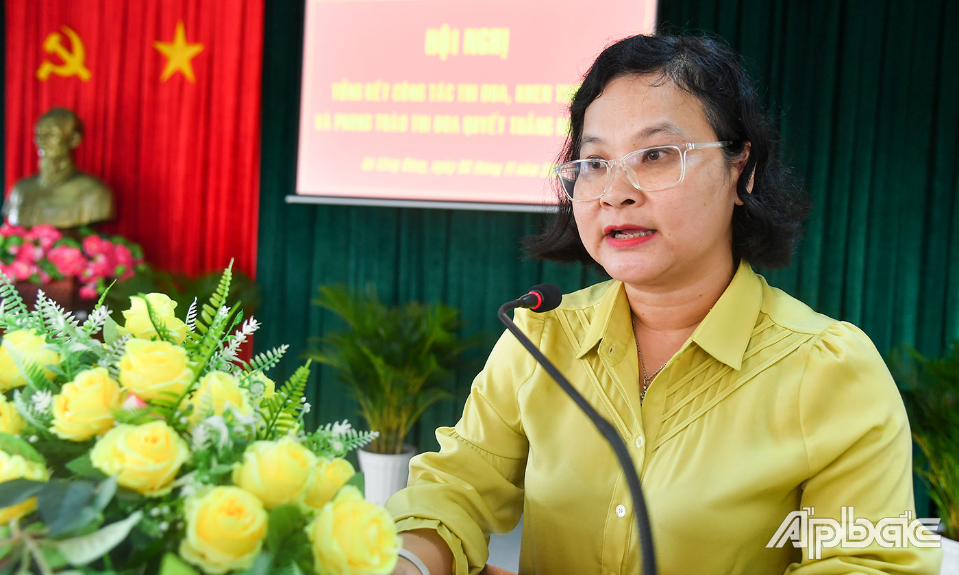 Đồng chí Lê Hồng Tâm, Phó Chủ tịch UBND huyện Gò Công Đông phát biểu tại hội nghị.