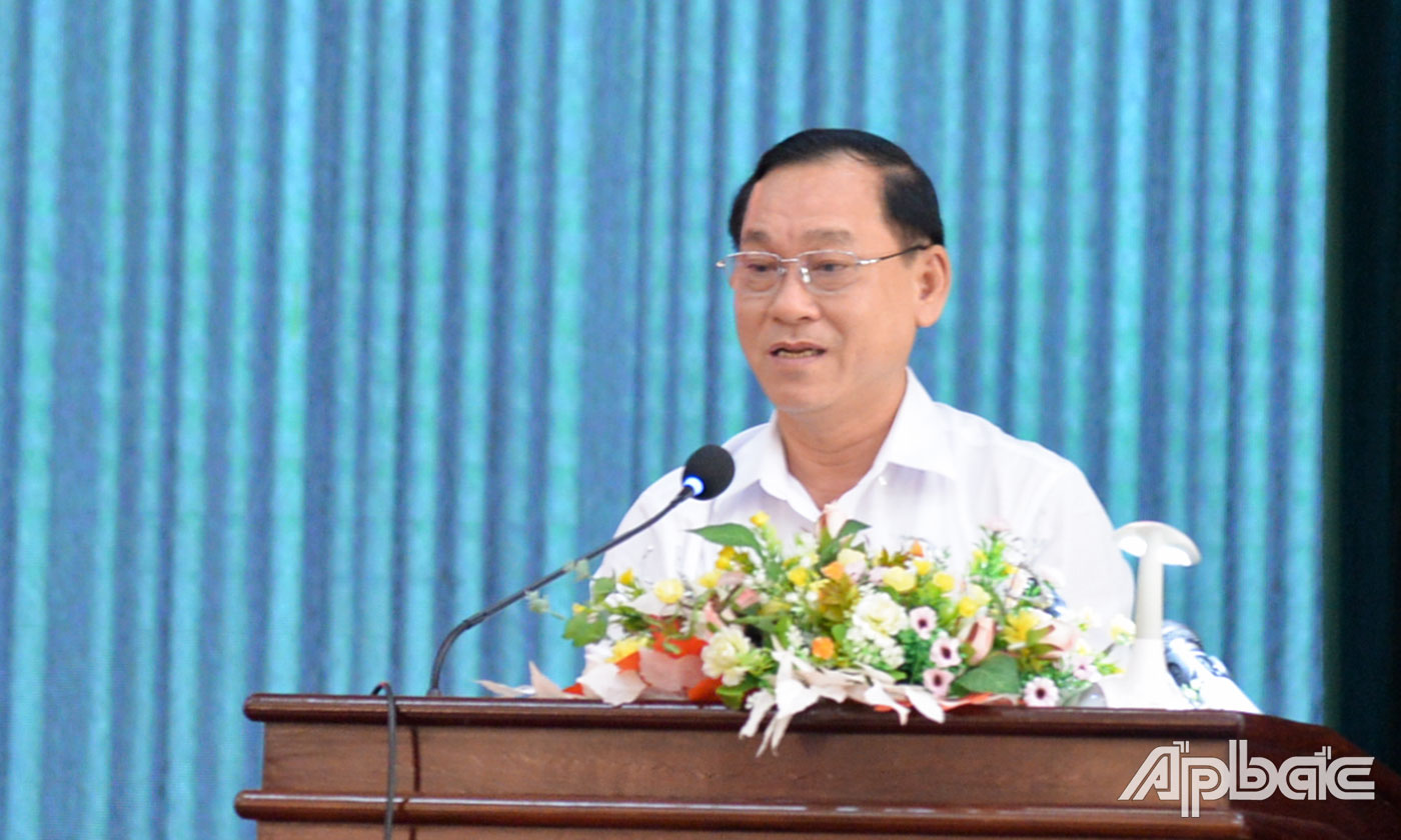 đồng chí Nguyễn Văn Vĩnh, Phó Bí thư Tỉnh ủy, Chủ tịch UBND tỉnh Tiền Giang phát biểu tại hội nghị.