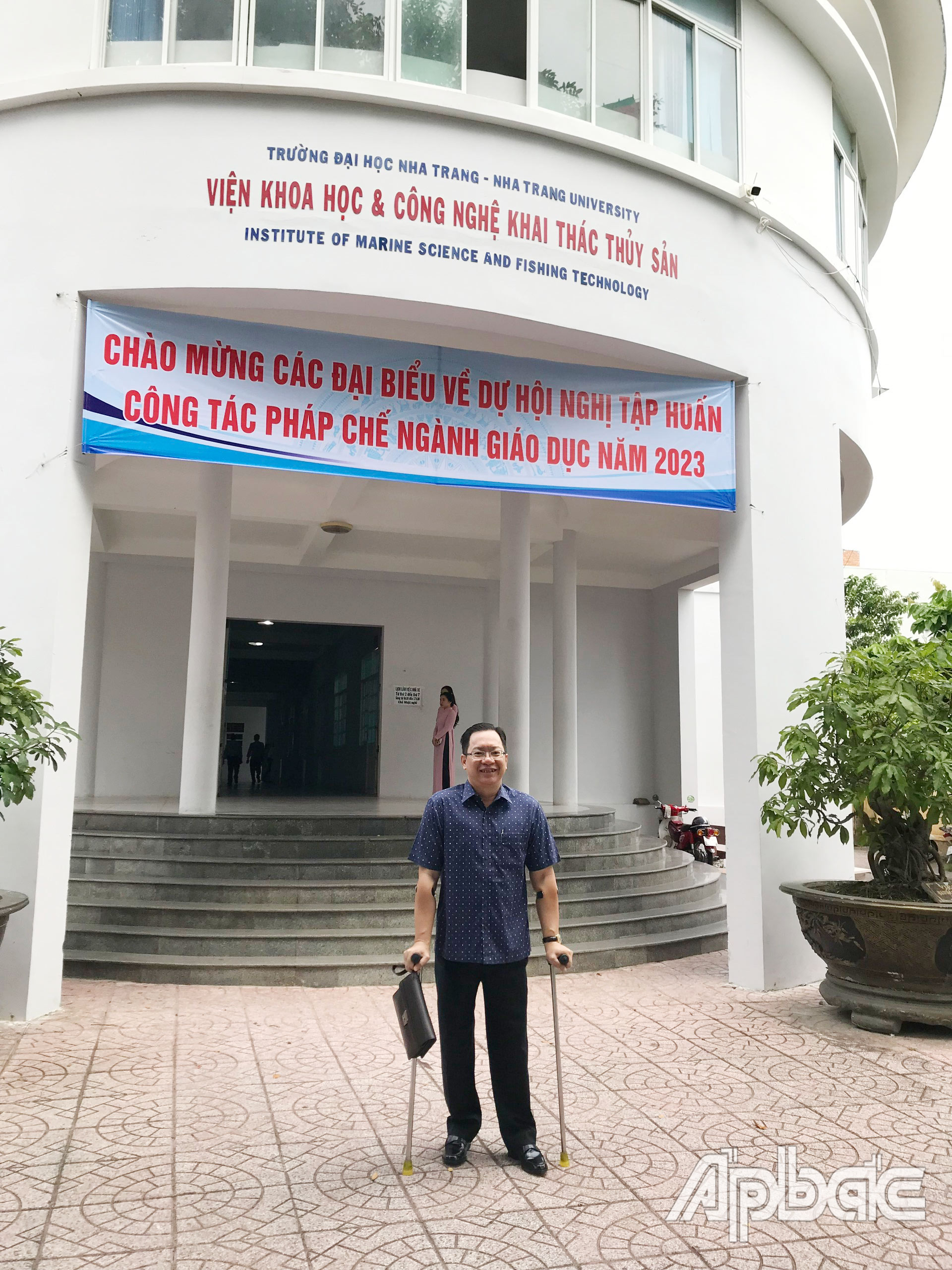 Anh Lê Thanh Bình đi công tác ở Đại Học  Nha Trang.