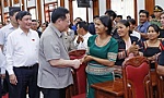 Chief legislator presents Tet gifts to social policy beneficiaries in Gia Lai province