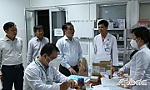 Chủ tịch UBND tỉnh Tiền Giang thăm các cơ sở y tế đêm Giao thừa