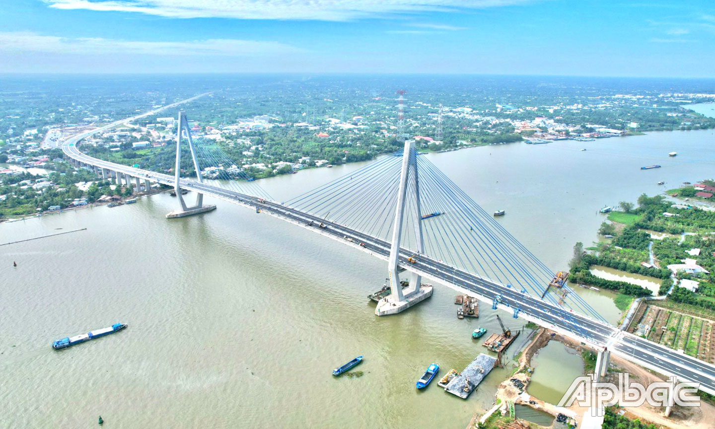Dự án Cầu Mỹ Thuận 2 kết nối  cao tốc TP. Hồ Chí Minh - Trung Lương - Mỹ Thuận - Cần Thơ vừa được khánh thành.