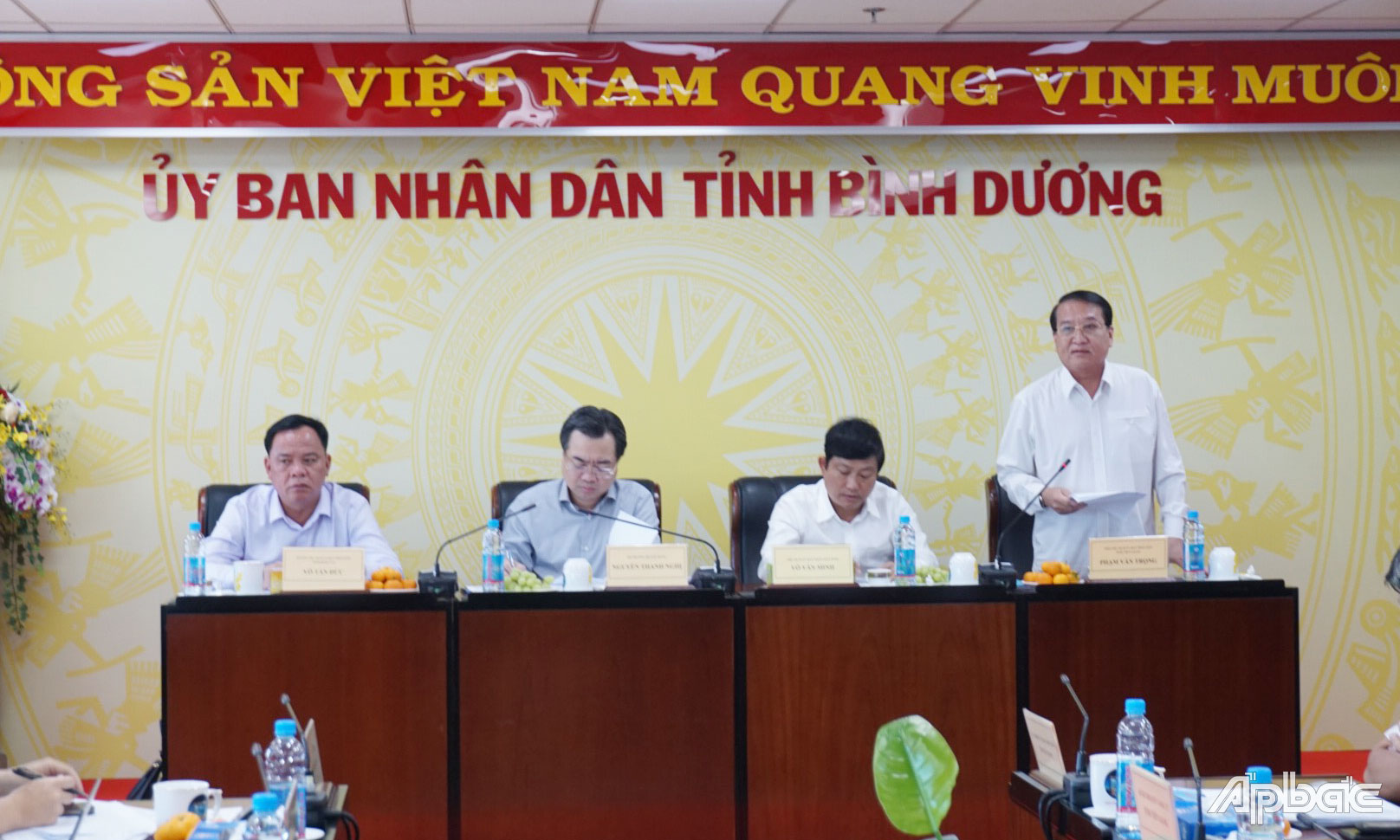 Phó Chủ tịch UBND tỉnh Phạm Văn Trọng phát biểu tại buổi làm việc.