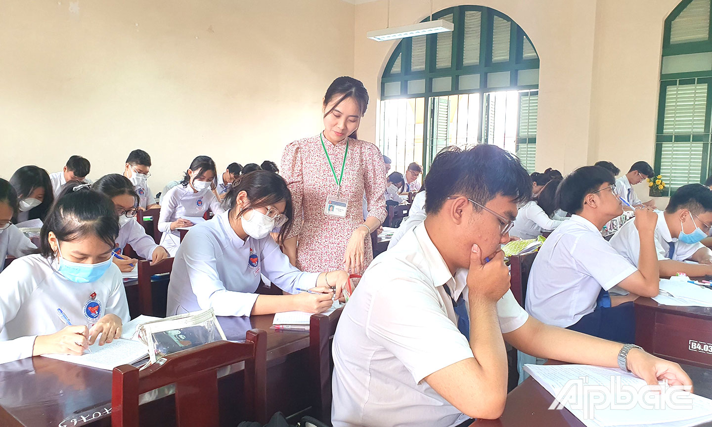 Giờ học của học sinh Trường THPT Nguyễn Đình Chiểu. 