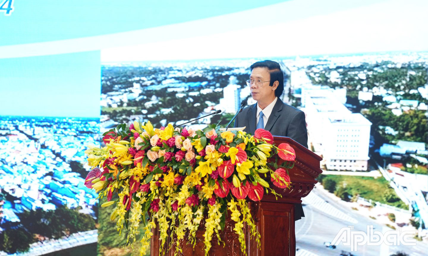 Đồng chí Nguyễn Văn Danh phát biểu chào mừng tại Hội nghị.