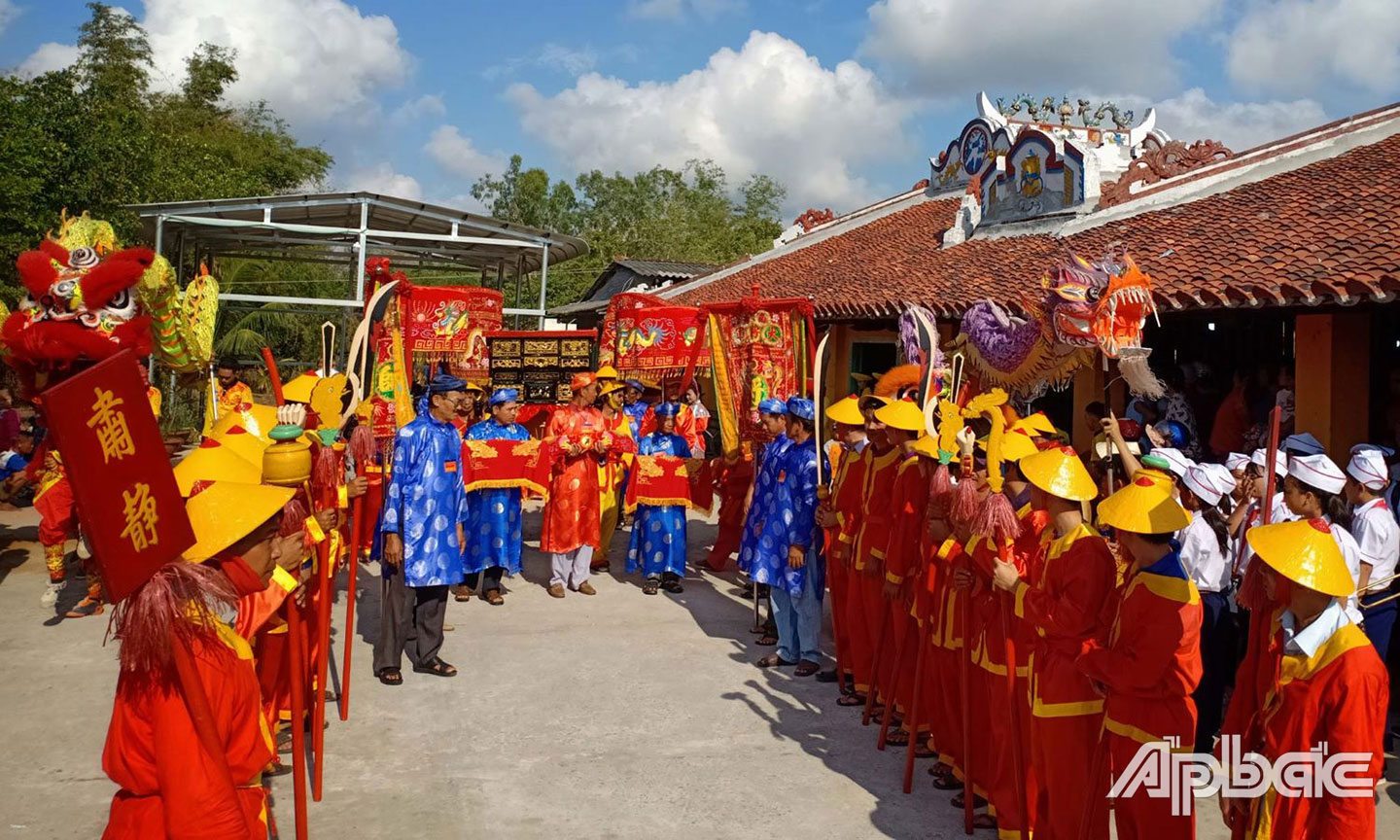 Lễ hội Nghinh ông Vàm Láng ở huyện Gò Công Đông.