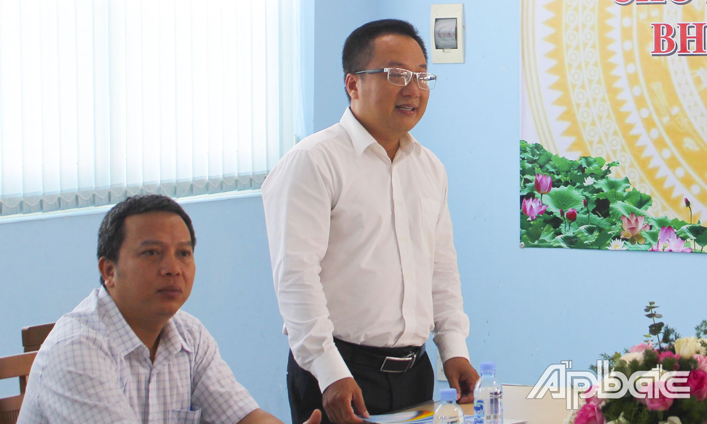 Phó Giám đốc BHXH tỉnh Tiền Giang Huỳnh Hữu Phúc phát biểu tại chương trình.