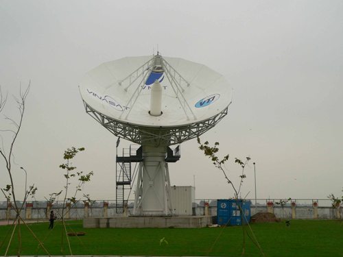 Trạm điều hành Vinasat-2 tại Hà Nội. Ảnh: NLDO