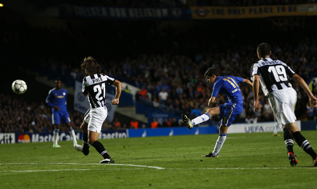 Oscar tỏa sáng nhưng không thể giúp Chelsea giành trọn 3 điểm ngay trên sân nhà