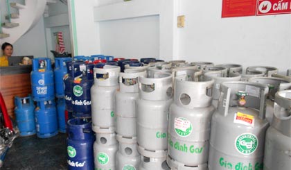 Giá gas tháng 3-2013 ít có khả năng giảm. Ảnh: Vân Anh