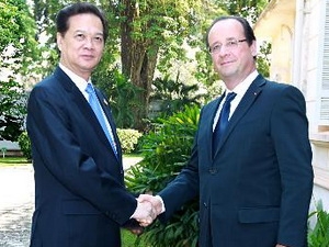 Thủ tướng Nguyễn Tấn Dũng gặp Tổng thống Pháp Francois Hollande. Ảnh: TTXVN