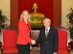 Tổng Bí thư Nguyễn Phú Trọng và Thủ tướng Vương quốc Đan Mạch Helle Thorning - Schmidt. Ảnh: TTXVN