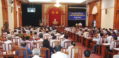 Toàn cảnh tại kỳ họp thứ 6- HĐND tỉnh khóa VIII