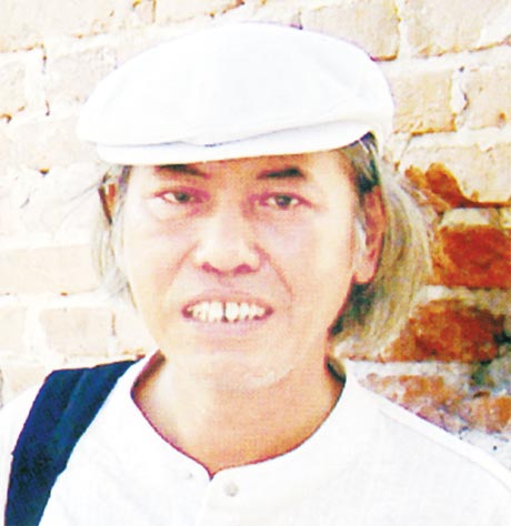 Họa sĩ Tín Trung.