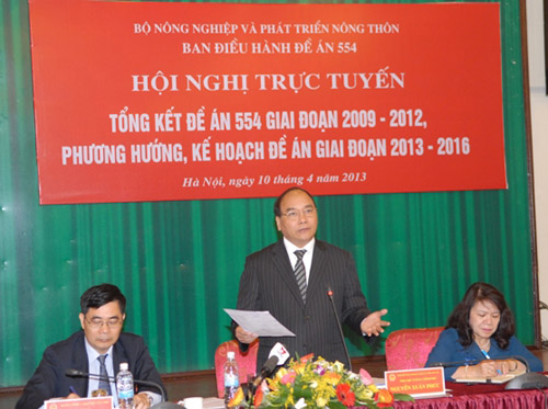 Phó Thủ tướng Nguyễn Xuân Phúc nhấn mạnh việc tuyên truyền phổ biến pháp luật đến người dân chú trọng đi sâu vào một số vấn đề lớn hiện nay. Ảnh: VGP/Lê Sơn