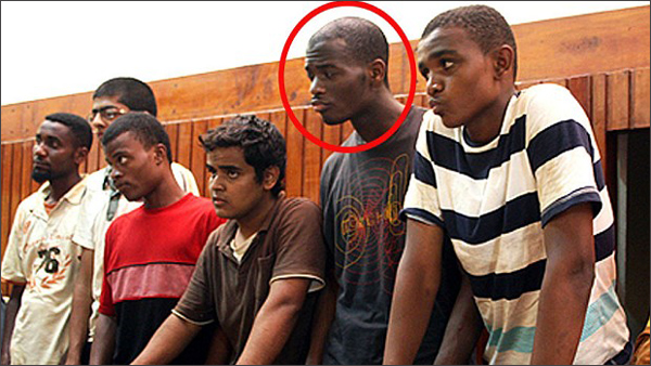 Kẻ tình nghi sát hại binh sĩ Lee Rigby là Michael Adebolajo (vòng tròn đỏ) ở Kenya năm 2010. Ảnh: Telegraph