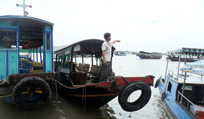 Khoảng 13 giờ ngày 17-6-2013, cơn mưa to kèm theo lốc xoáy đi qua địa bàn ấp Thới Thạnh, xã Thới Sơn ( TP. Mỹ Tho), đã gây thiệt hại nhiều về cây ăn trái.