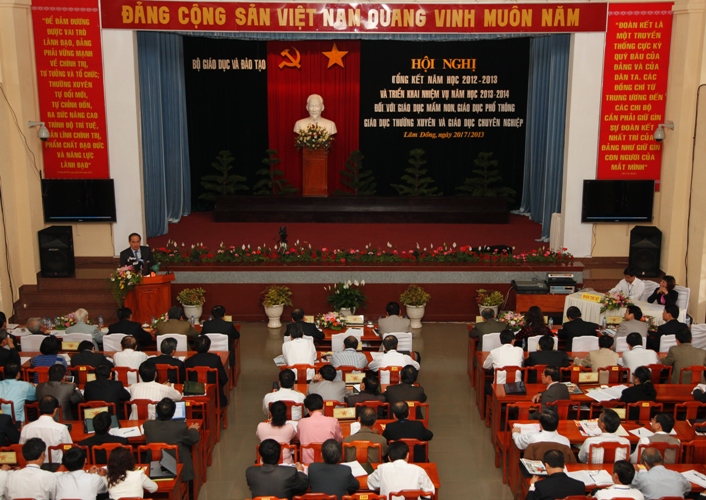 Năm 2013-2014, ngành Giáo dục cần thực hiện tốt 2 yêu cầu: Nâng cao tỷ lệ học sinh khá giỏi và làm rõ lộ trình phổ cập mầm non 5 tuổi. Ảnh: Từ Lương