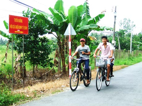 “Tuyến đường CCB tự quản”, góp sức giữ gìn trật tự an toàn giao thông  tại địa phương.